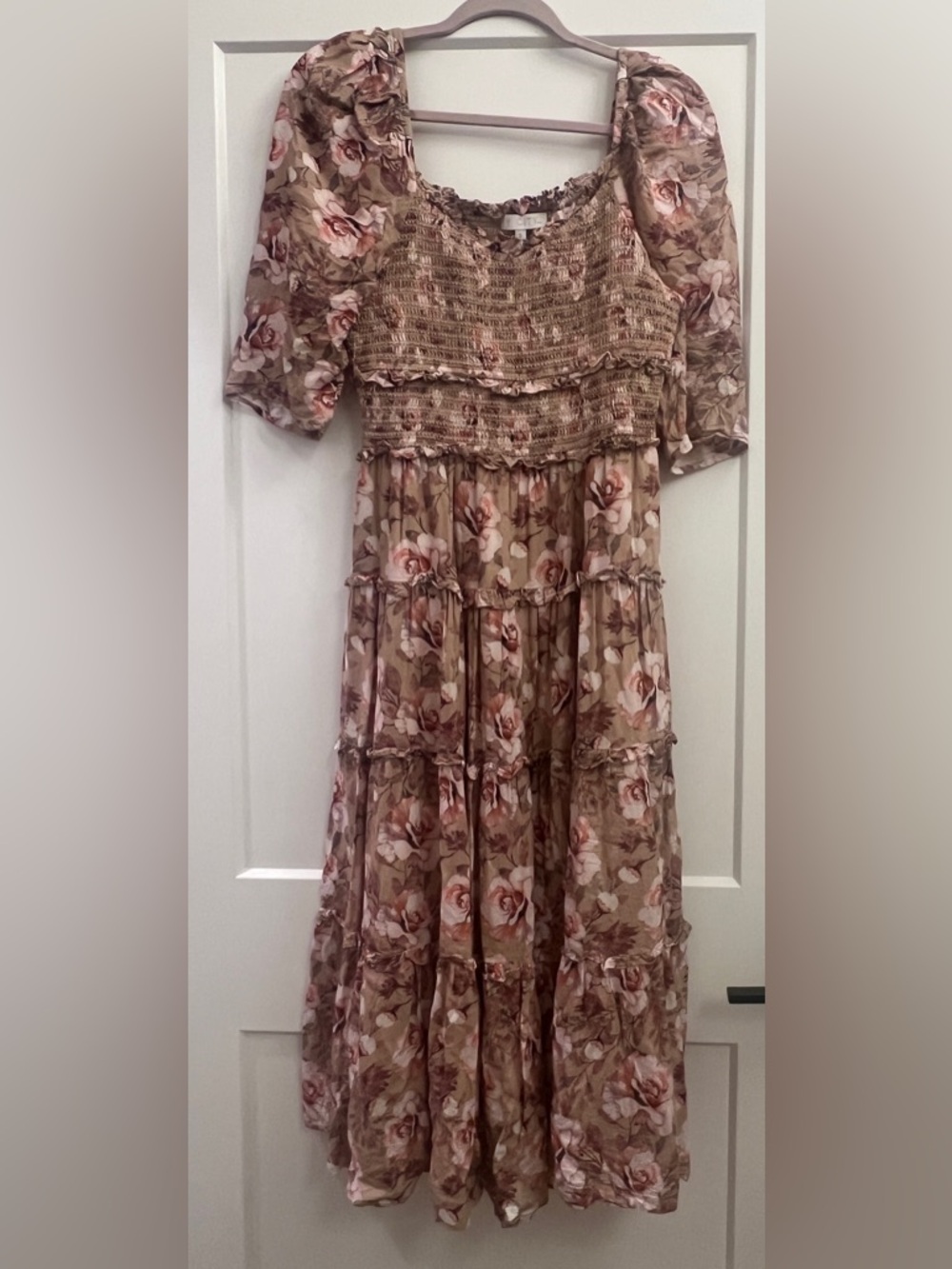 Ivy City Co- “Gisele” Tiered Smocked Puff Sleeve Floral Dress – Size S Dress